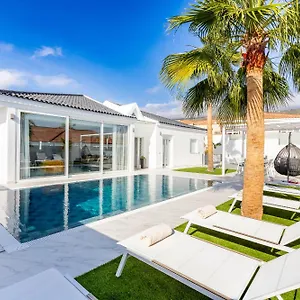 https://villa-incredible-nicole-wifi-private-heated-pool.tenerifehoteles.net